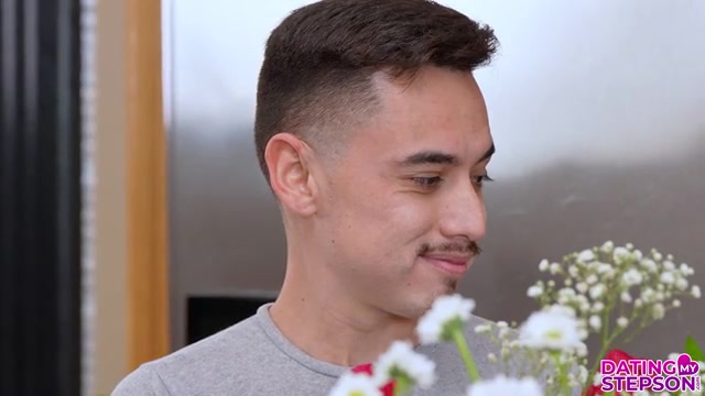 Putting In The Effort - S4:E2 - Momlover