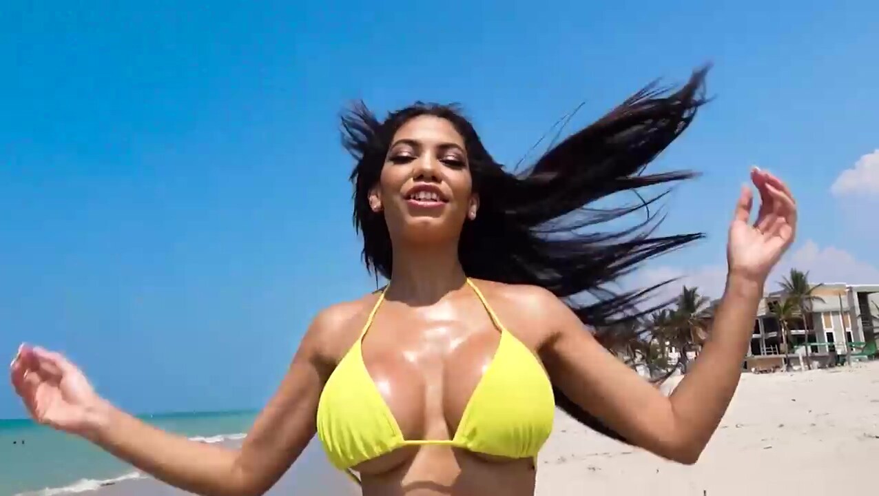 bikini latina will get a great fuck