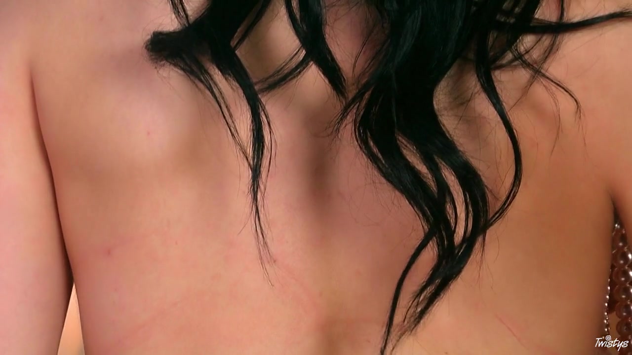 Aiden Ashley in Pearls & Pleasure - TwistysNetwork