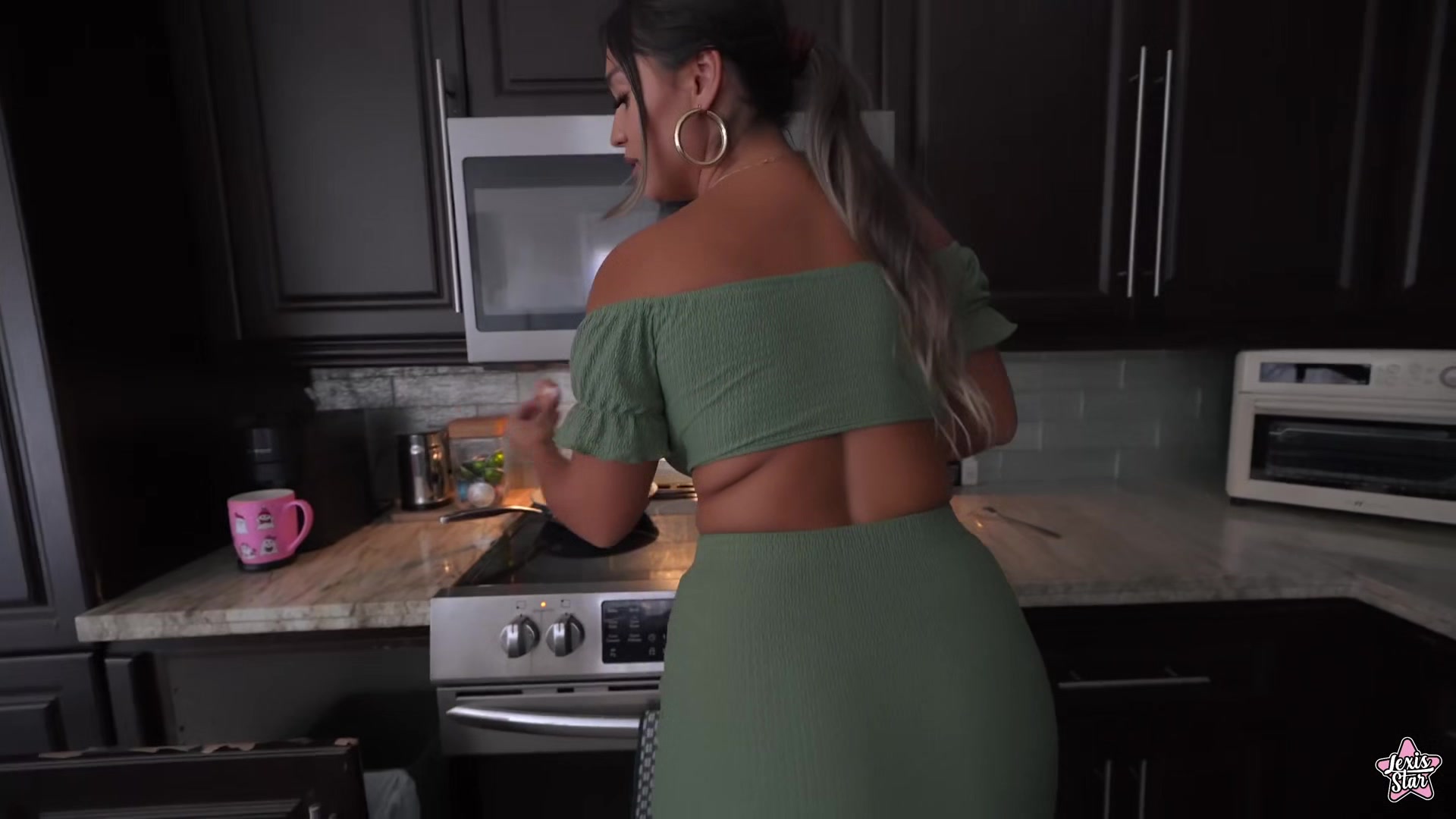 Omg Stepmom Gets Massive Facial - Lexis Star