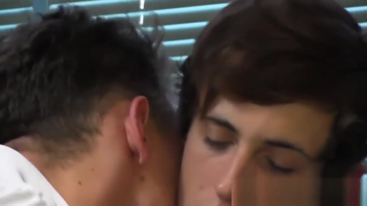 Lusty dick riders have a hardcore threeway in the office