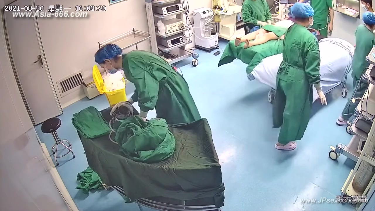 Peeping Hospital patient.21