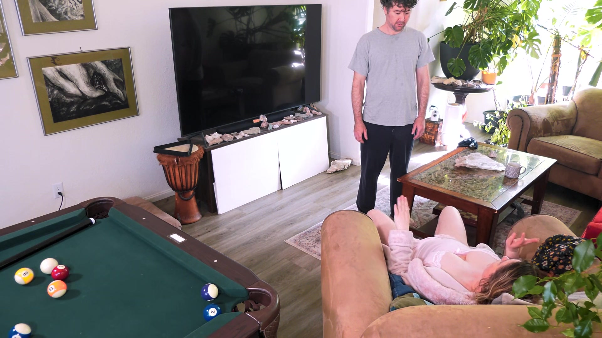 Sexy Stepmom Entertained And Fucked Her Stepson In The Livingroom