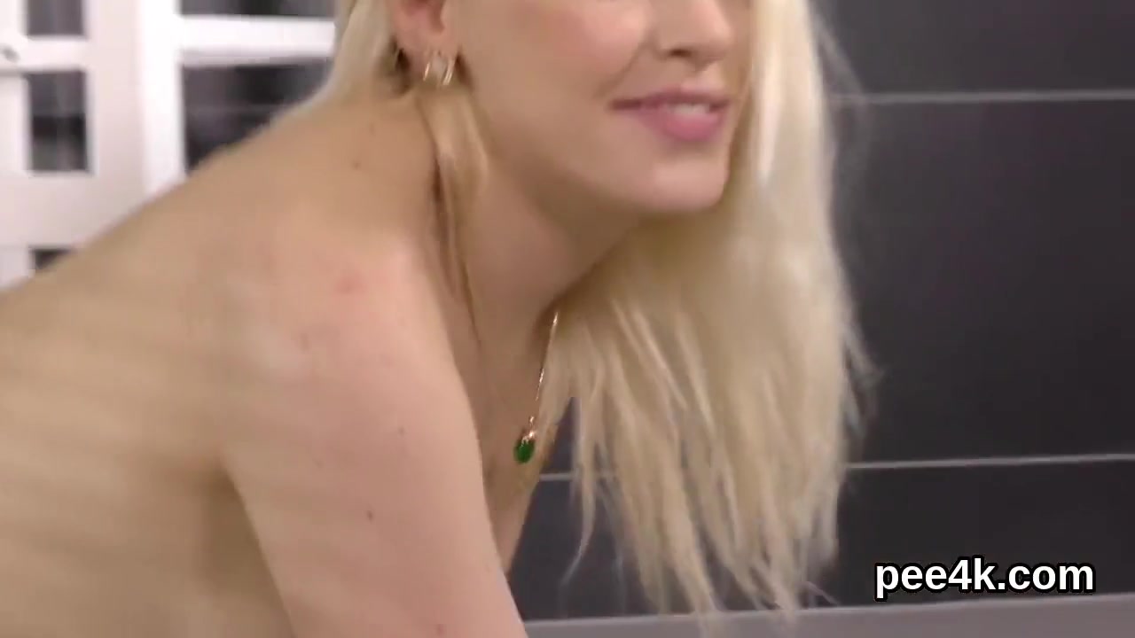 Breathtaking teen 18+ Is Peeing And Finger Fucking Hairless