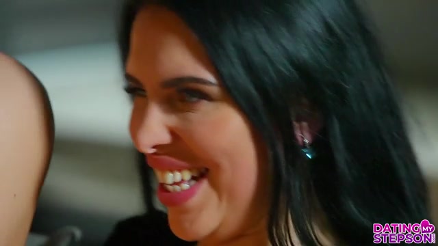 Going Overboard On Her Pussy - S2:E2 - Momlover