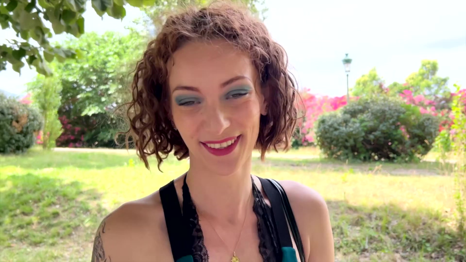Stella, 24, cashier in Lille!
