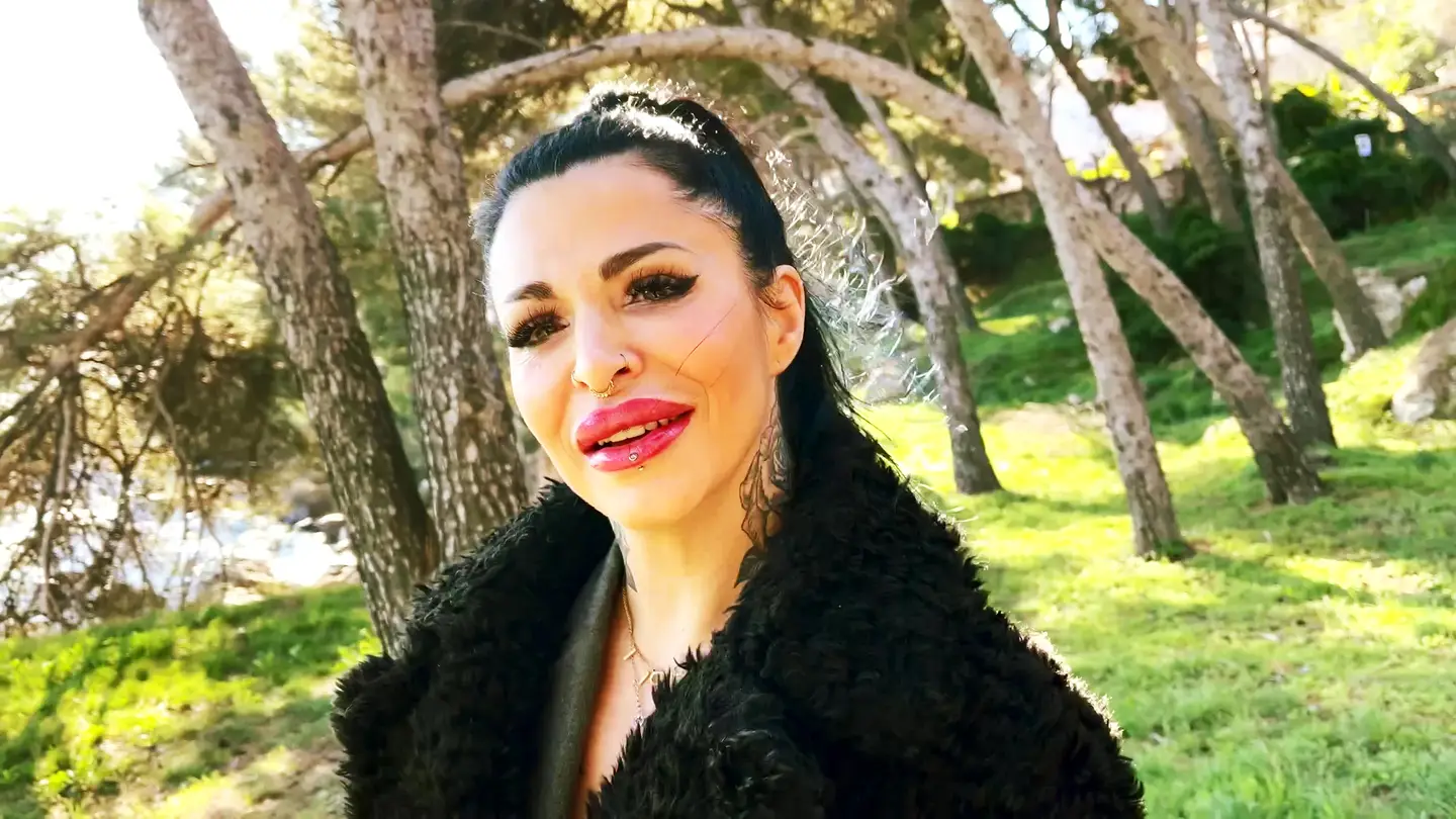 Alicia, 43, from Toulouse! - Jacquie et Michel TV