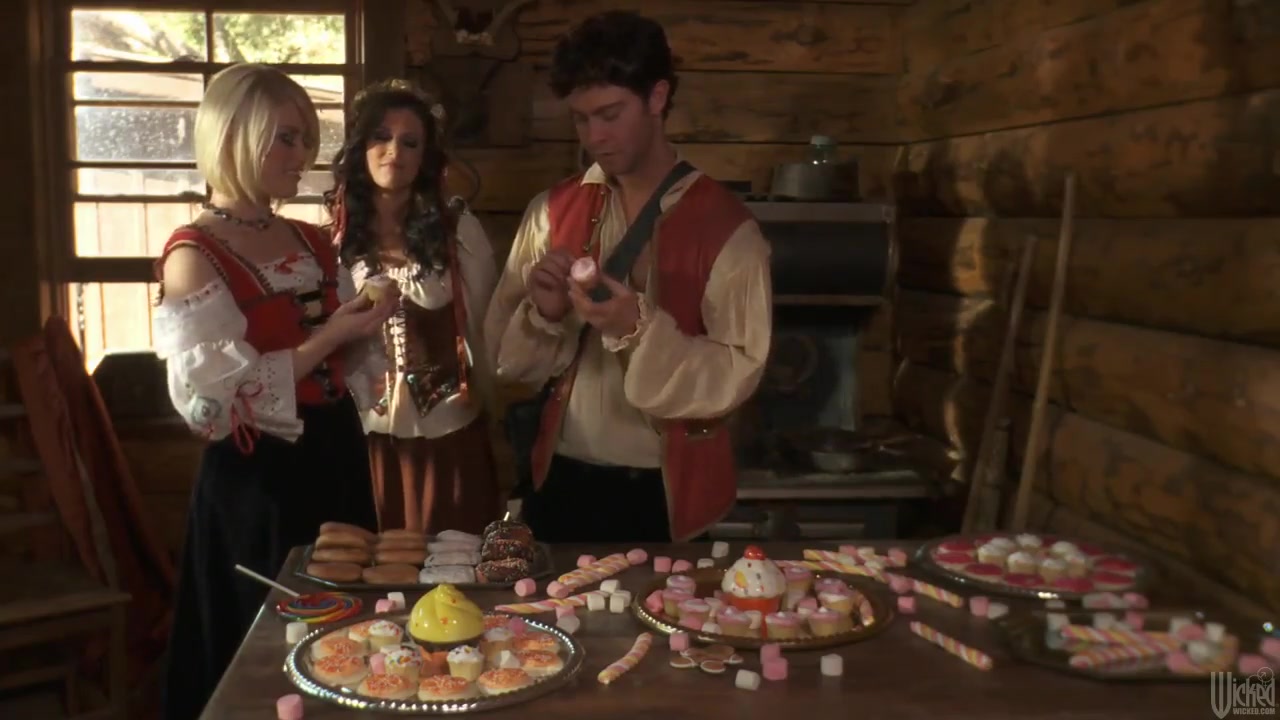 Village threesome orgy with Ash Hollywood and India Summer