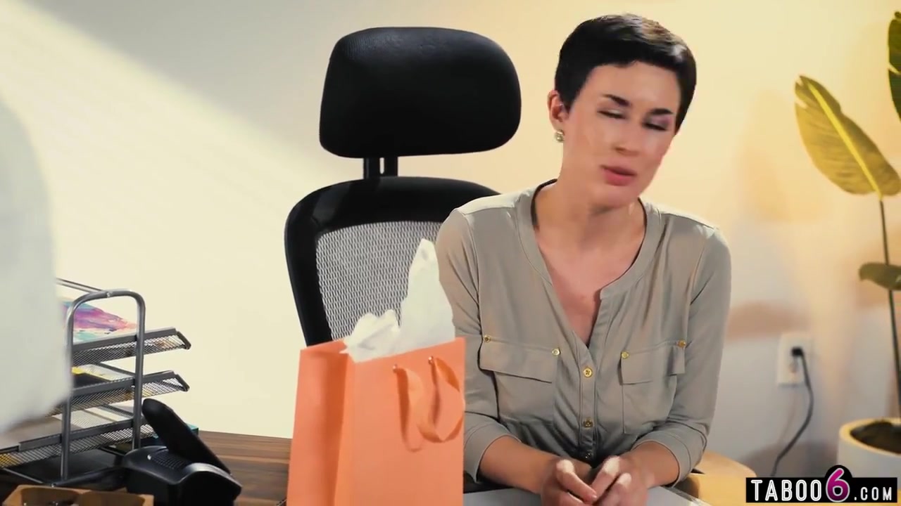 Fucks Her Boss Husb - Rebecca Vanguard