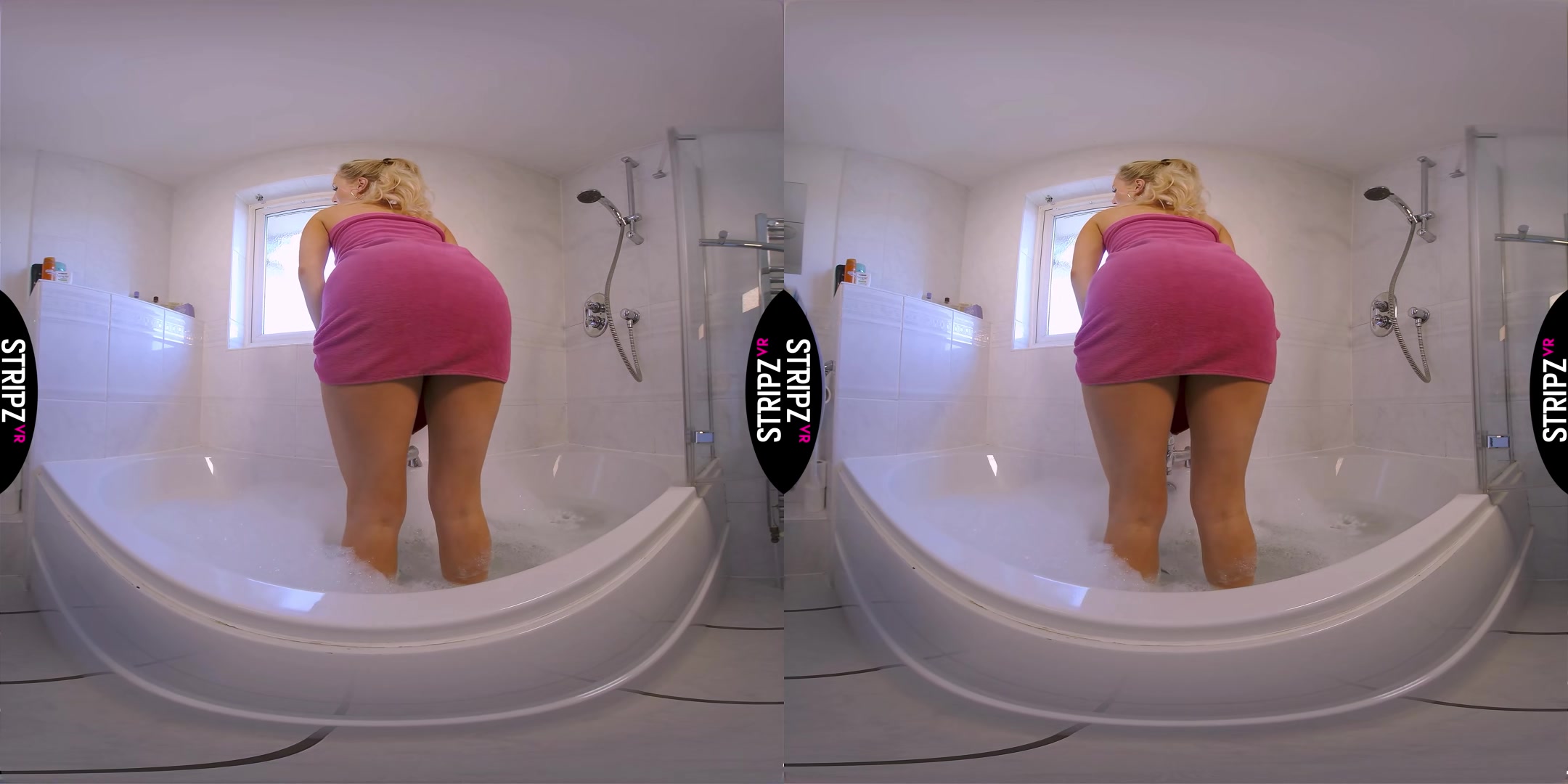 Lets Get Wet - StripzVR