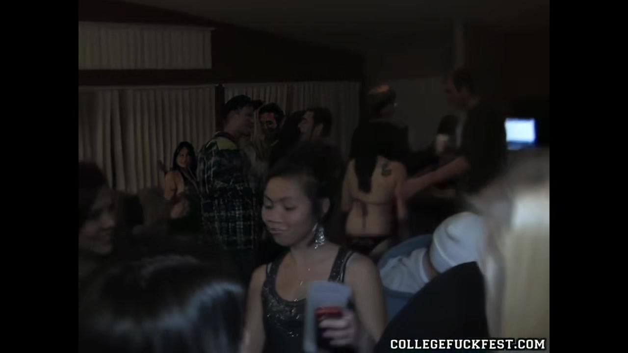Lesbo college teen gets her pussy toyed