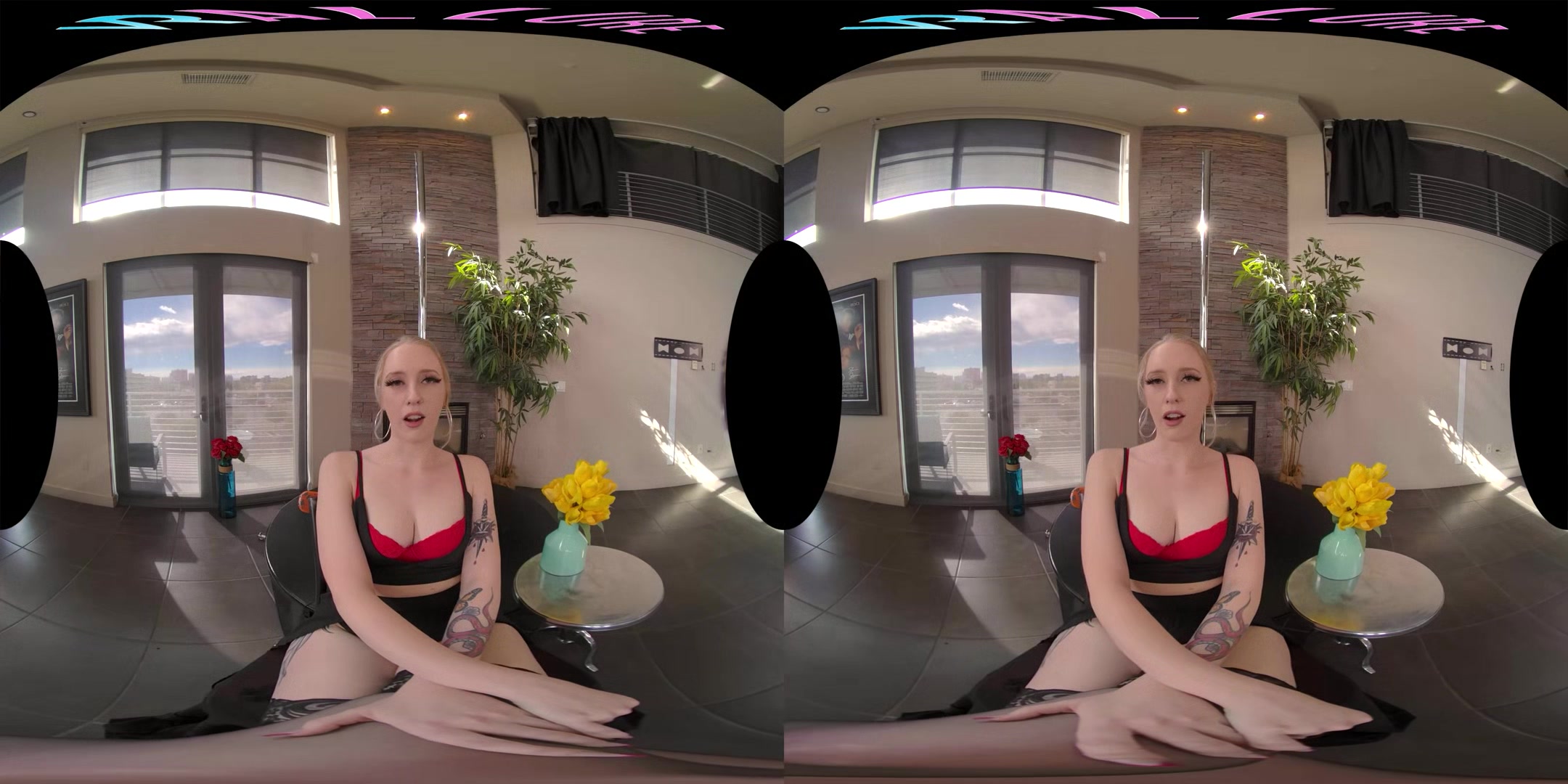 VRALLURE Working The Pole