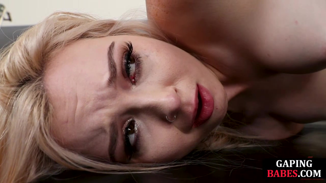 Stunning hot lez babe straponfucked