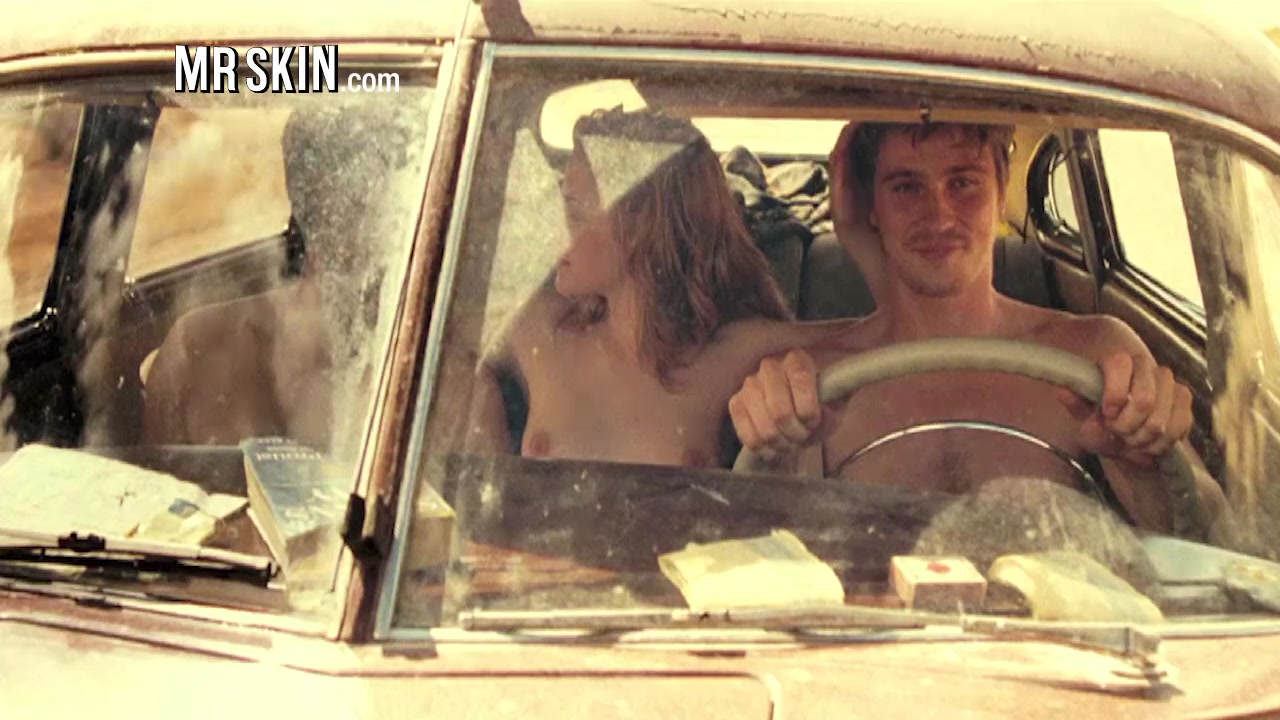 American Ultra's K-Stew Shows Off Her K-Two - Mr.Skin