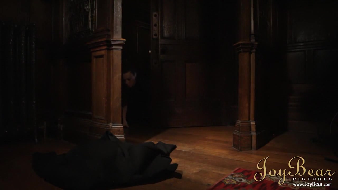 Fleur Distracts The Butler