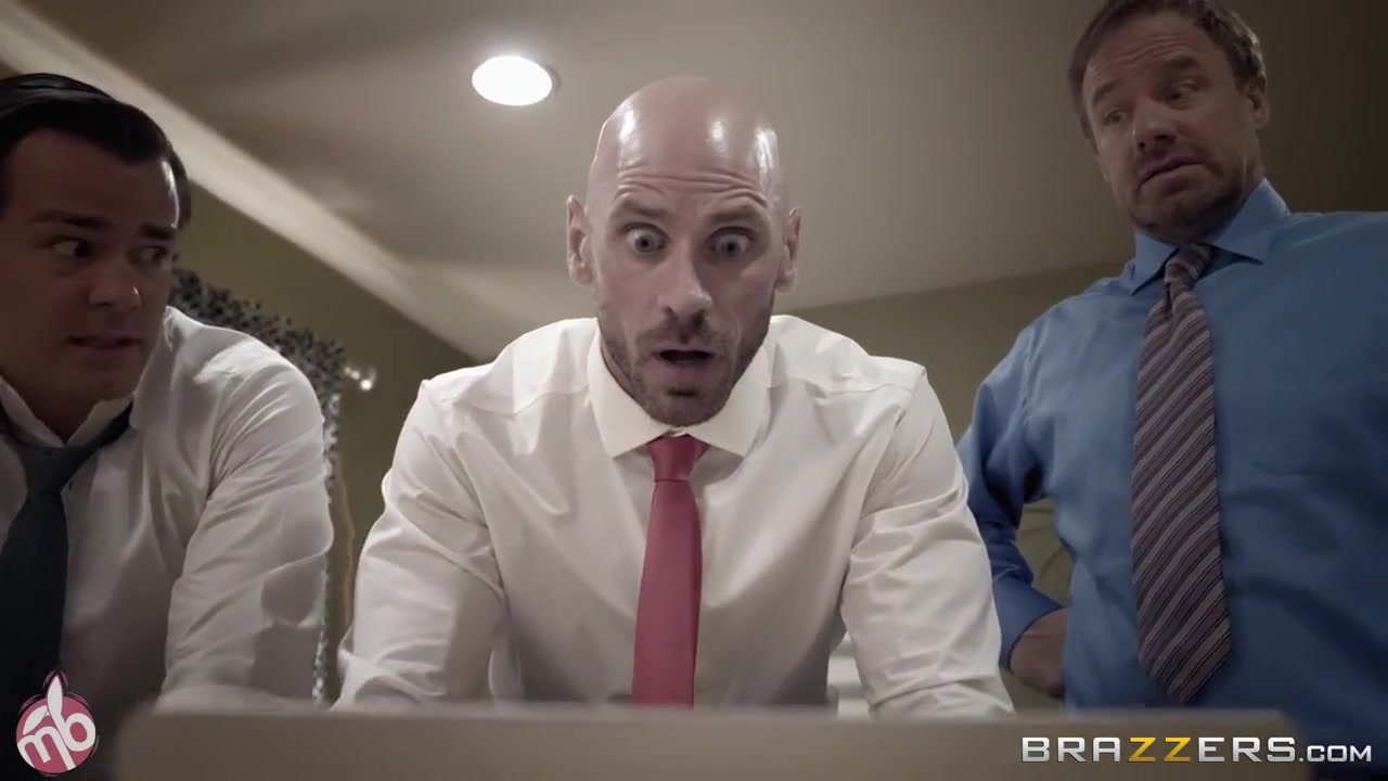 Ariella Ferrera And Johnny Sins In Helps To Test A Fucking Machine