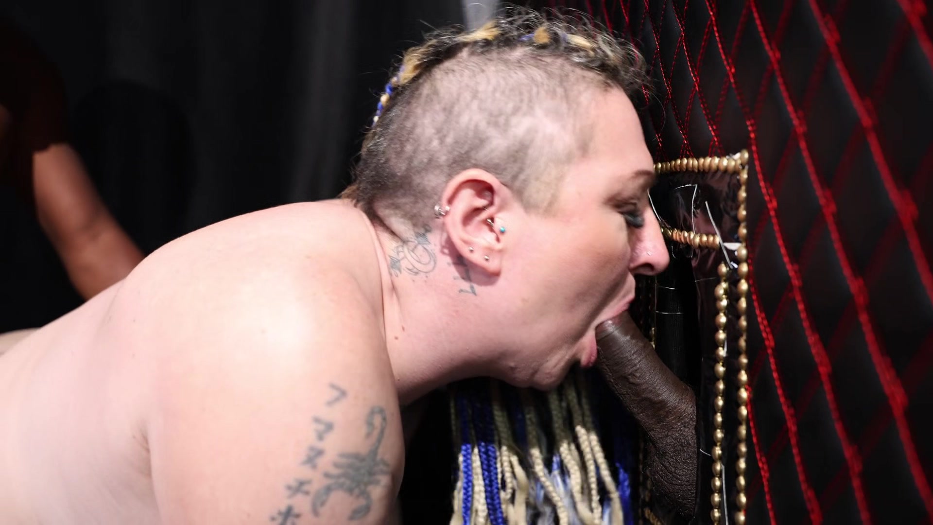 Gloryhole Slut Livie Blainn Gets The Dick