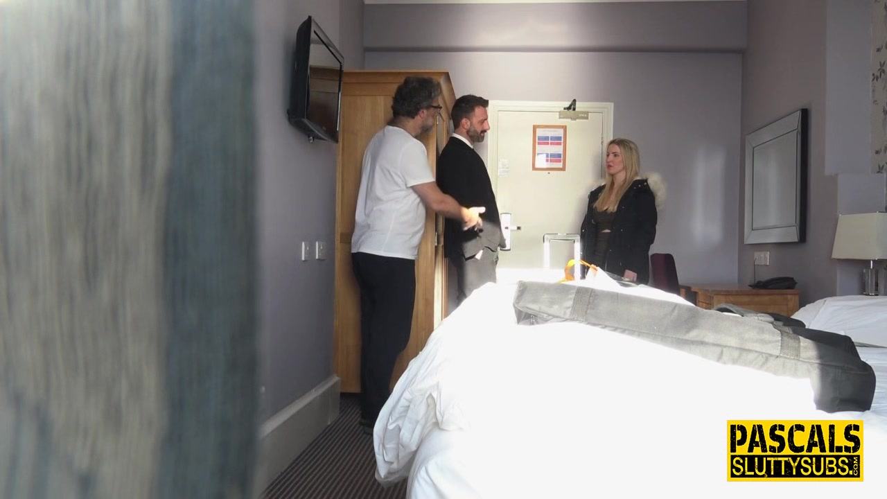 Eaten out fetish sub gets banged and jizzed