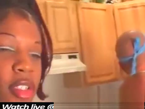 Two black Sthellos chabmales Share Whellote chap