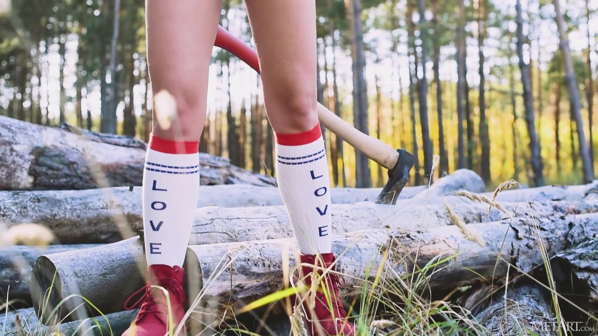 Sexy Lumberjack - Zelda B - Met-Art
