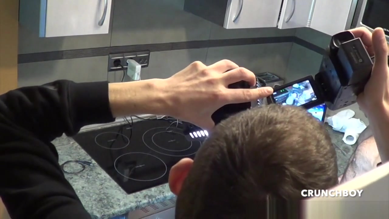 Webcam in the kitchen with Jess used raw by Jorhe Leal - HomeWebCamera
