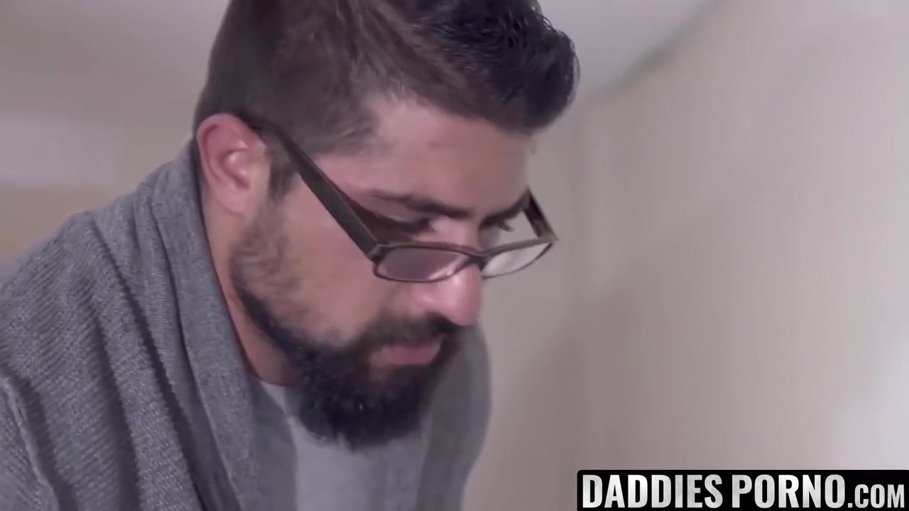 Drew Dixon And Ryan Bones - Daddiesporno - Hot Photographer Stepfather Capture Every Inch Of His Stepson