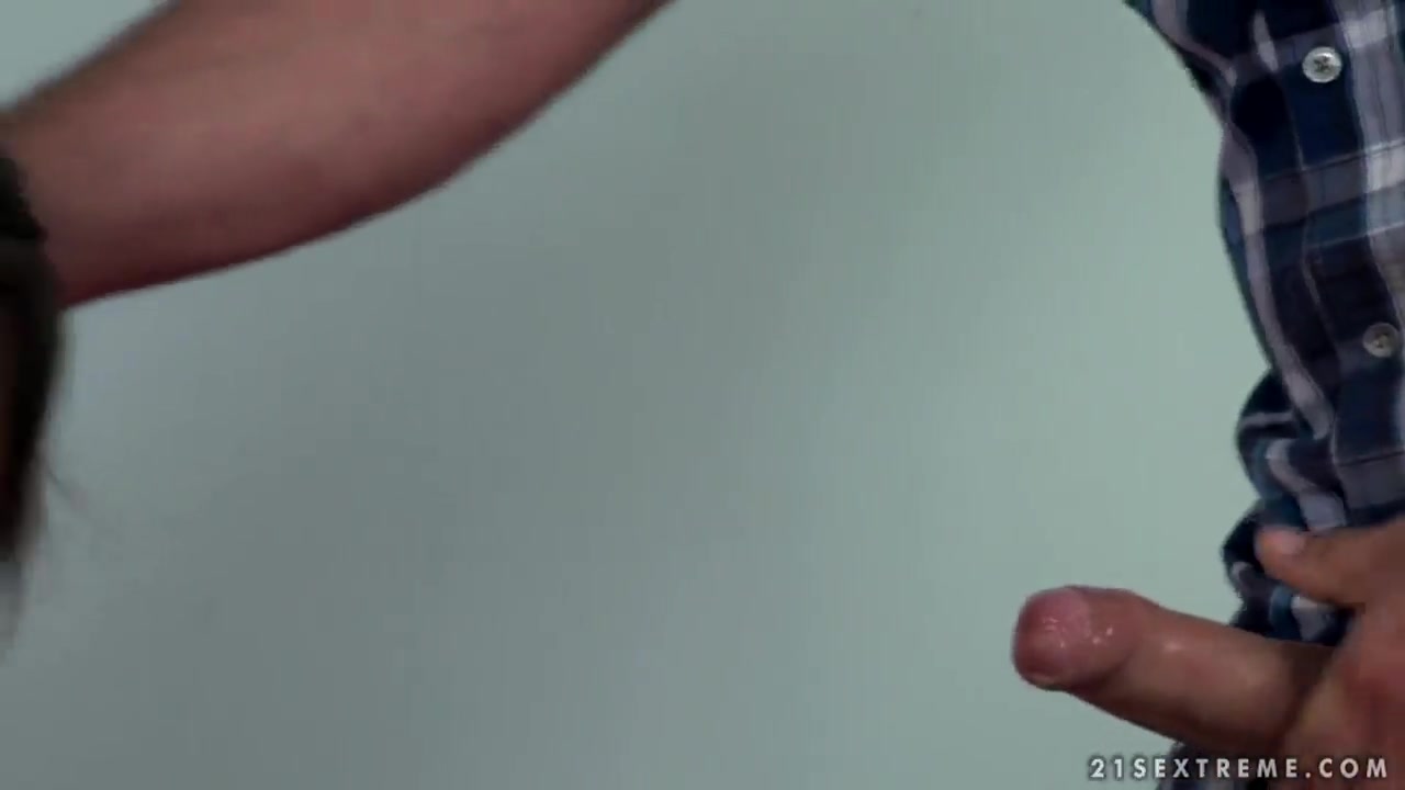 Blowjob done by awesome Savannah Secret