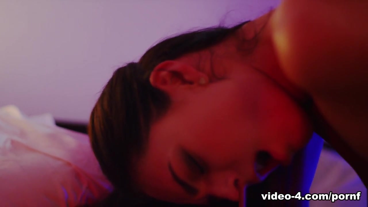 Ricky Rascal & Leanne Lace in Late Night Lights - PornFidelity
