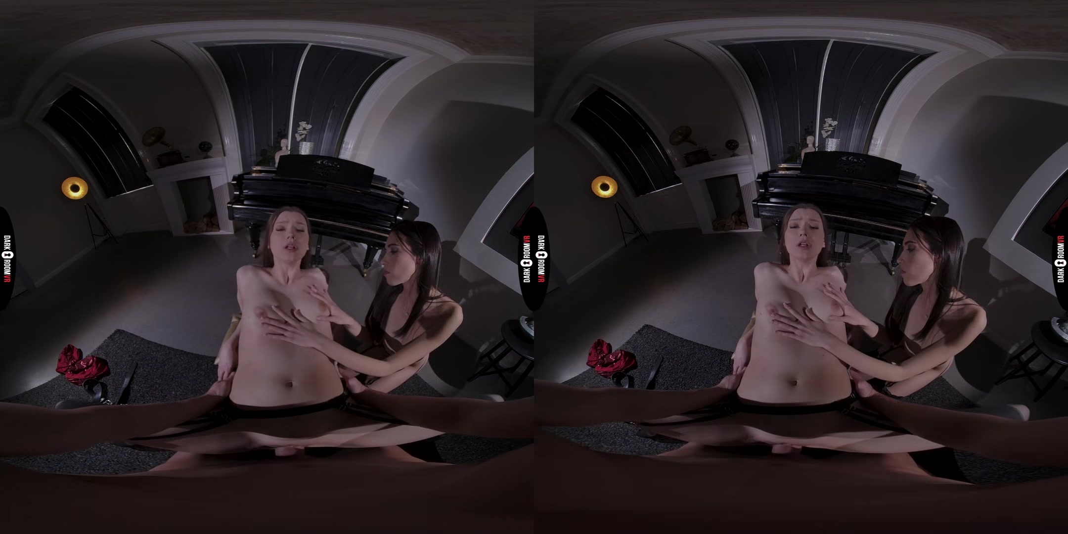 Mia Split & Sandralyd VR Porn: Play Together Cum Together - DarkRoomVR