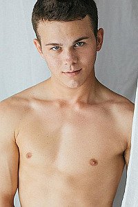 Elliott Grey