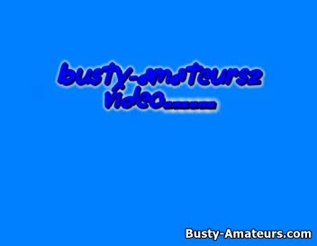 Hairy pussy busty amateur Jonee gets her nut