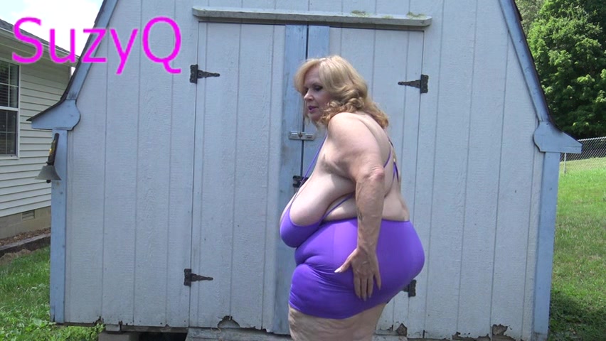 SuzieQ Huge Boobs Outside