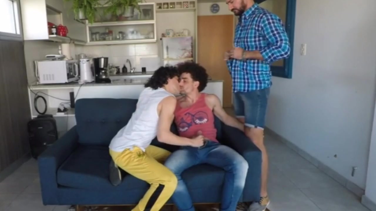 Menino Gostoso: Meu Tio Fode Meu Namorado E Minha Bunda Sem Sela - Com Alex Barcelona 23 Min