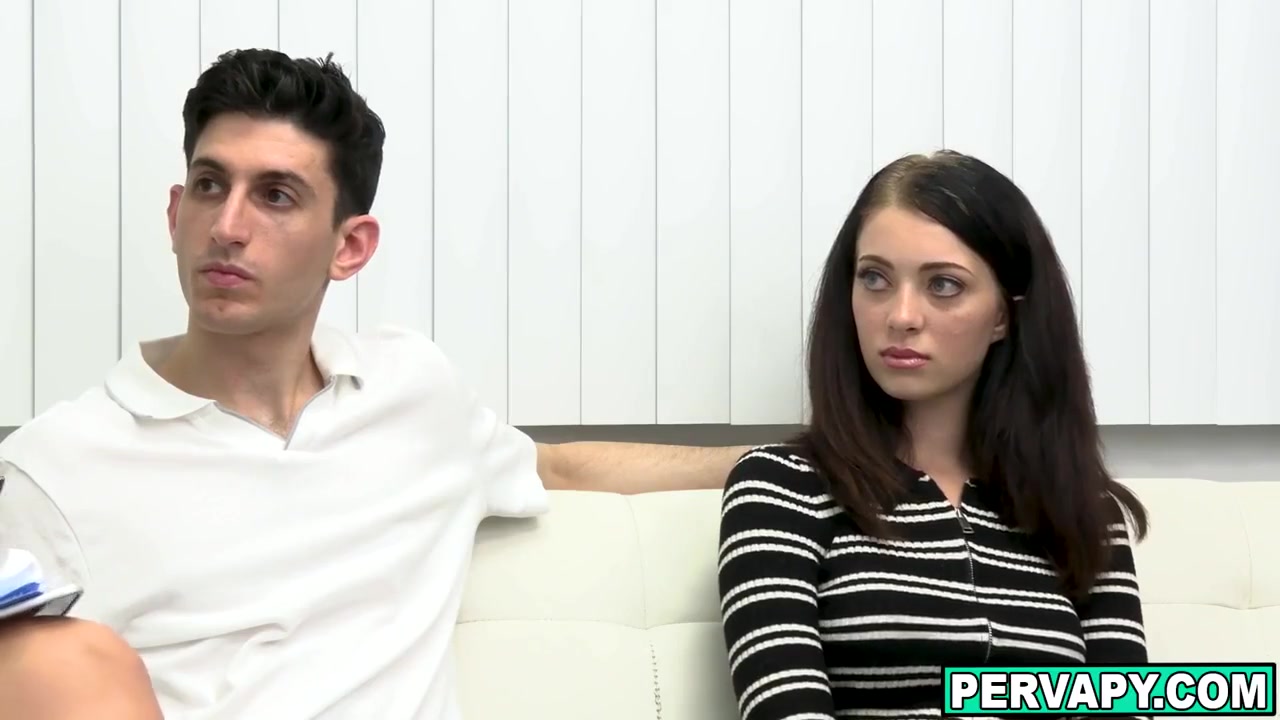 Having 3some Sex With Therapist