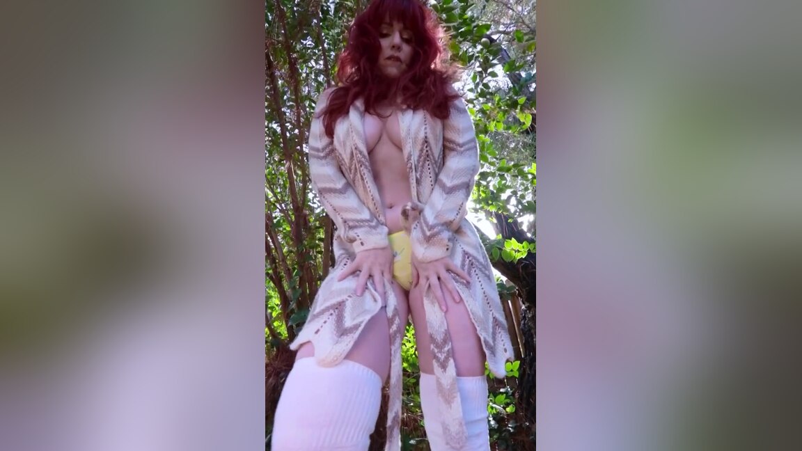 Outdoor Strip V1 - Amberspanks