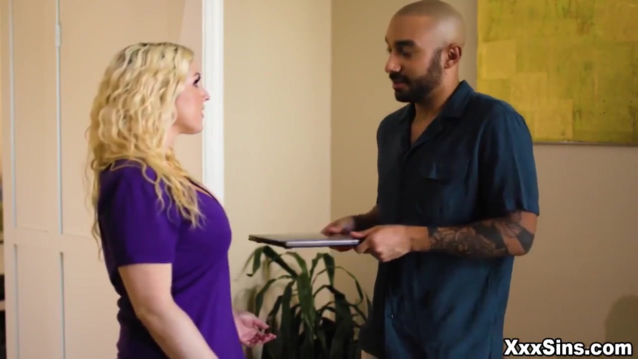 Christie Invites Oliver Dto Join Her In Masturbating