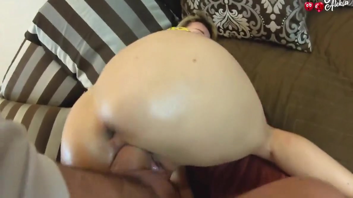 Amazing Blonde Juicy Girl Sucks Lovers Huge Dick And Playfully Fucks