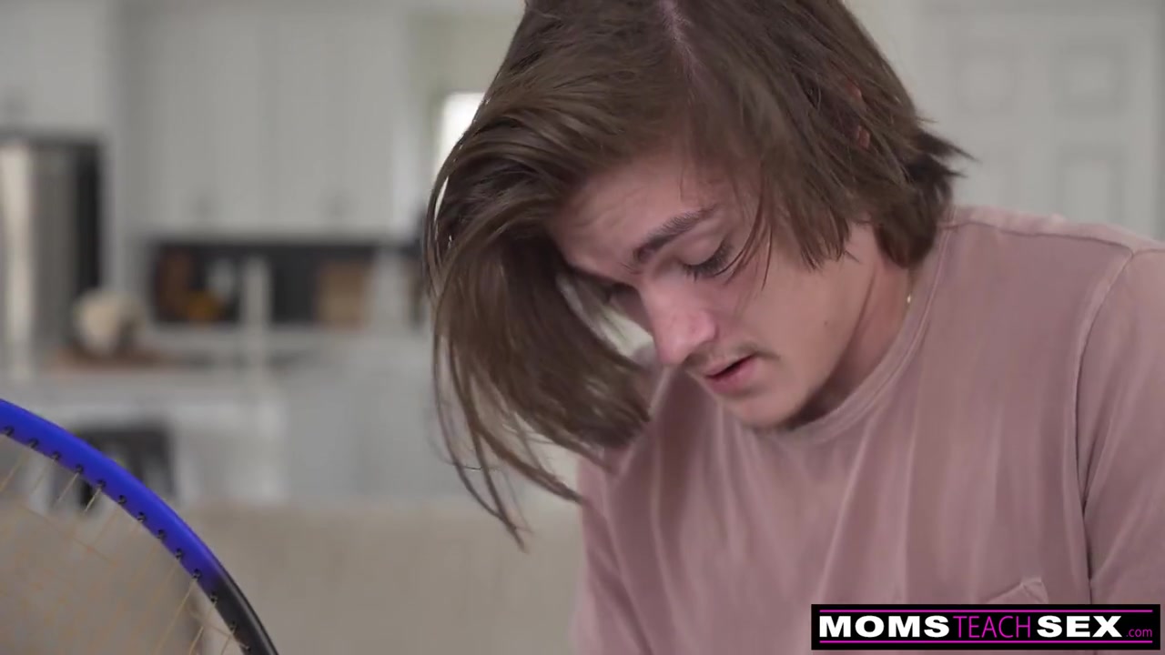 Stepmom Helps Me Sharpen Up My Game - S19:e9