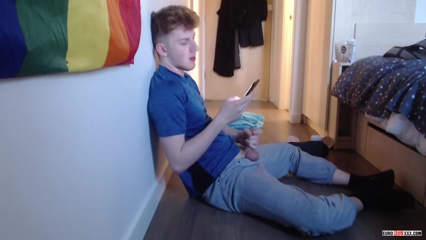 Exotic Adult Gay Twink Try To Watch For Pretty One With - Chase Parker