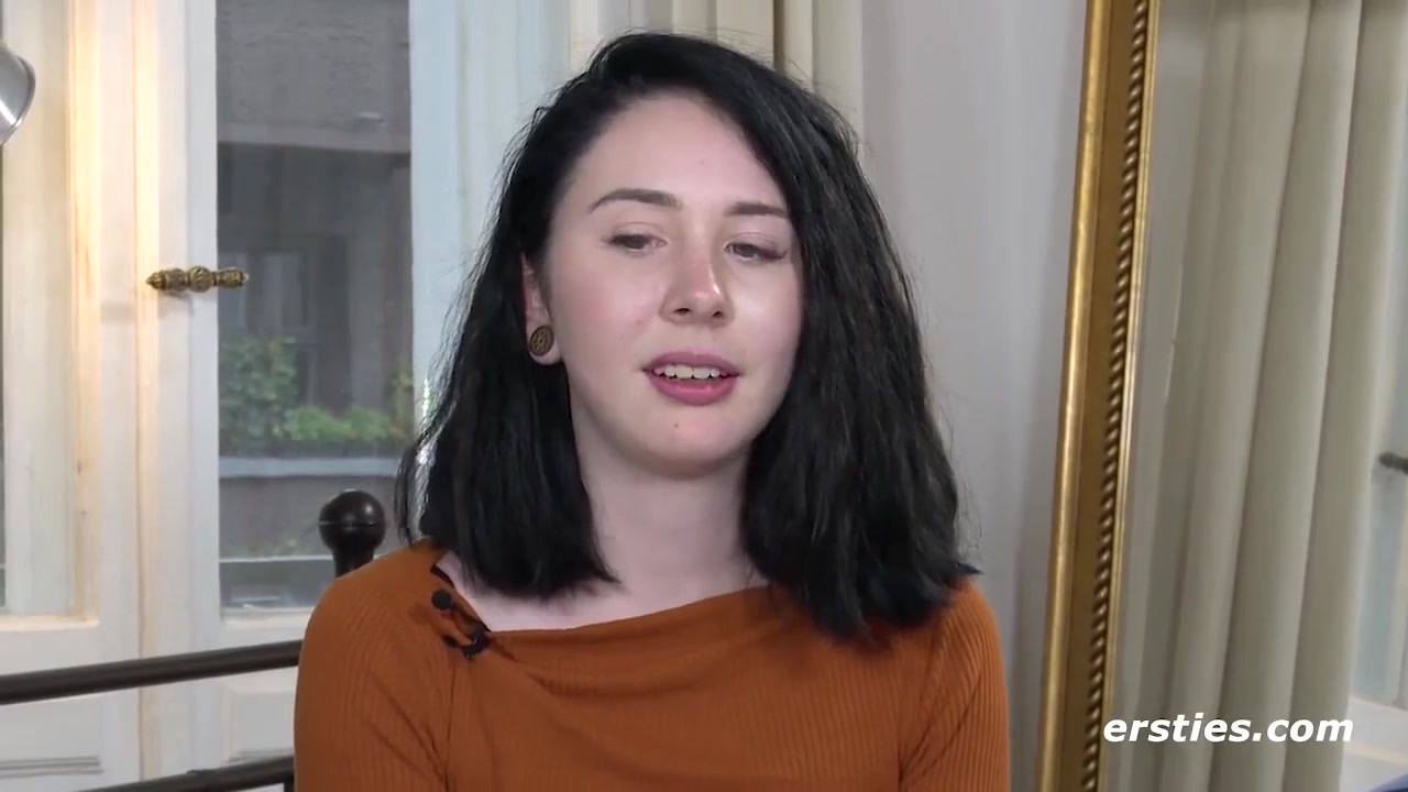 Joan A In Studentin Bringt Ihre Klitoris Zum Vibrieren