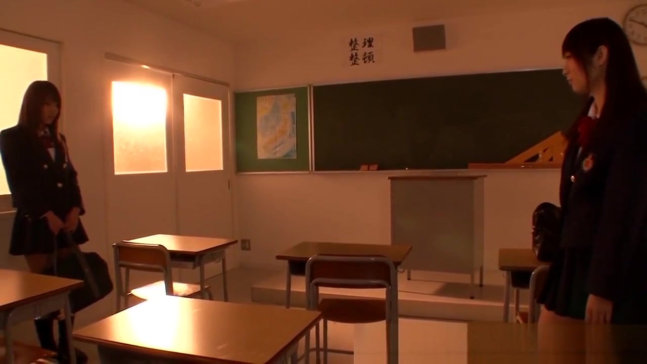 Lesbian nippon schoolgirls 18+ kissing in class