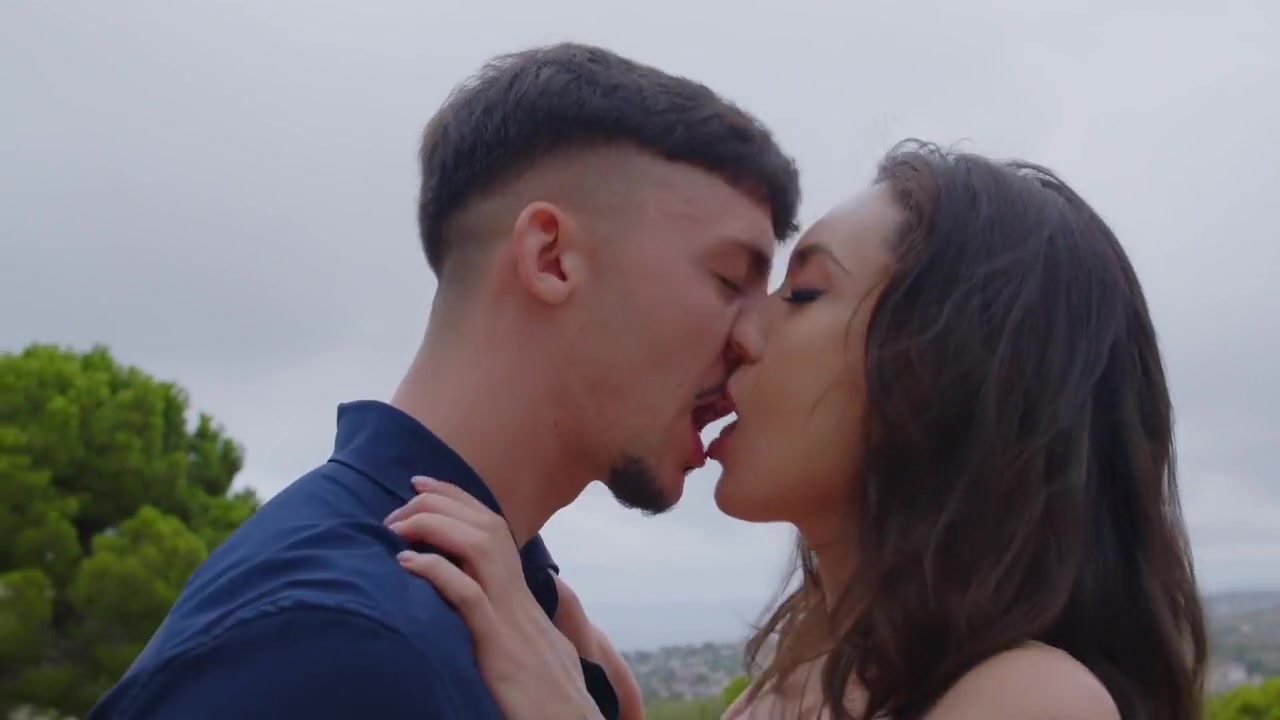Catherine Knight And Yeri Blue - Millionaire Boss Brings Me To Her Mansion To Fuck Her Wildly
