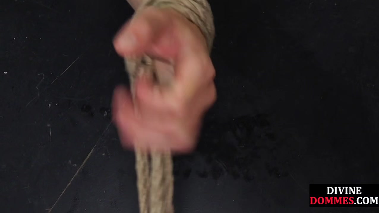 BDSM pegging bigass MILF in lingerie facesits and rides sub