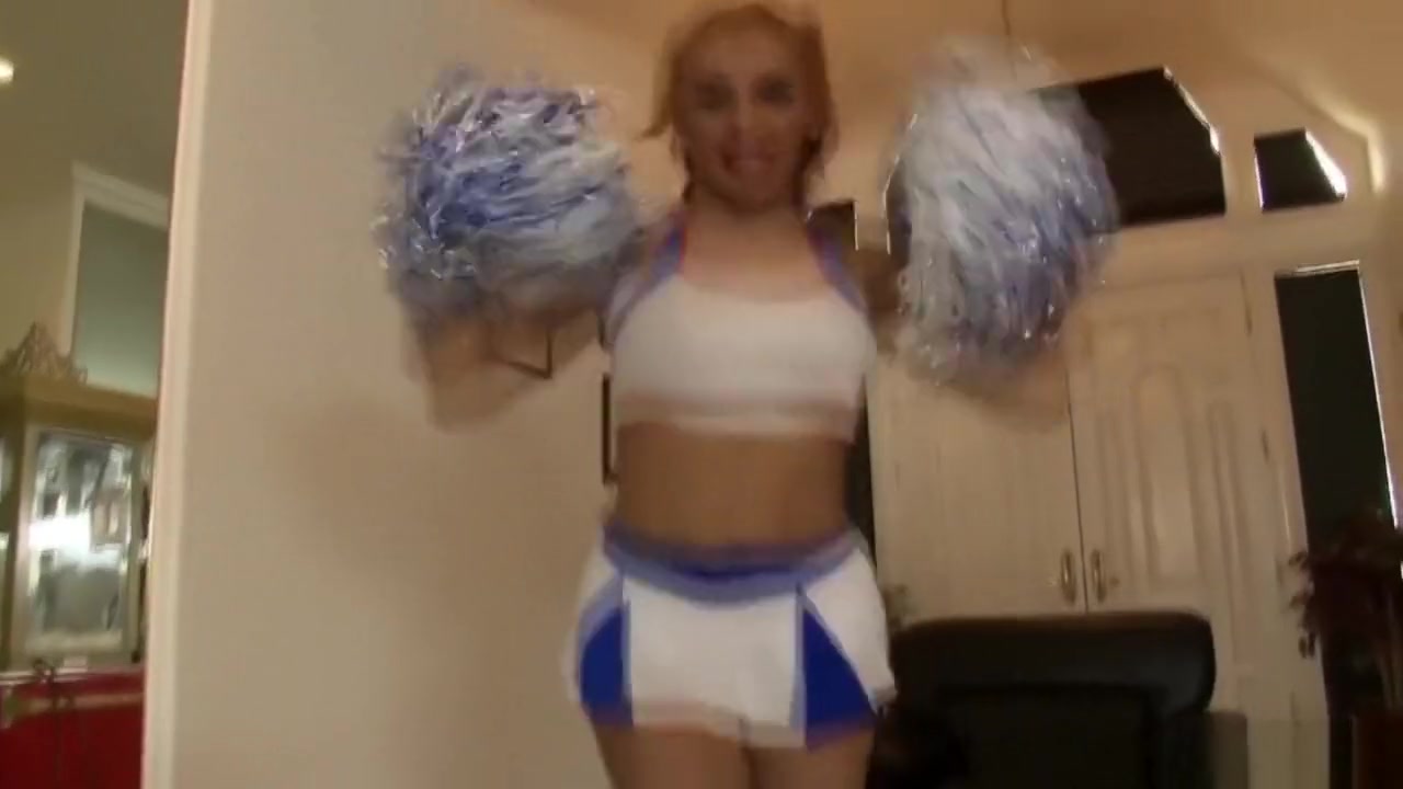 Tgirl prozzie shakes dong