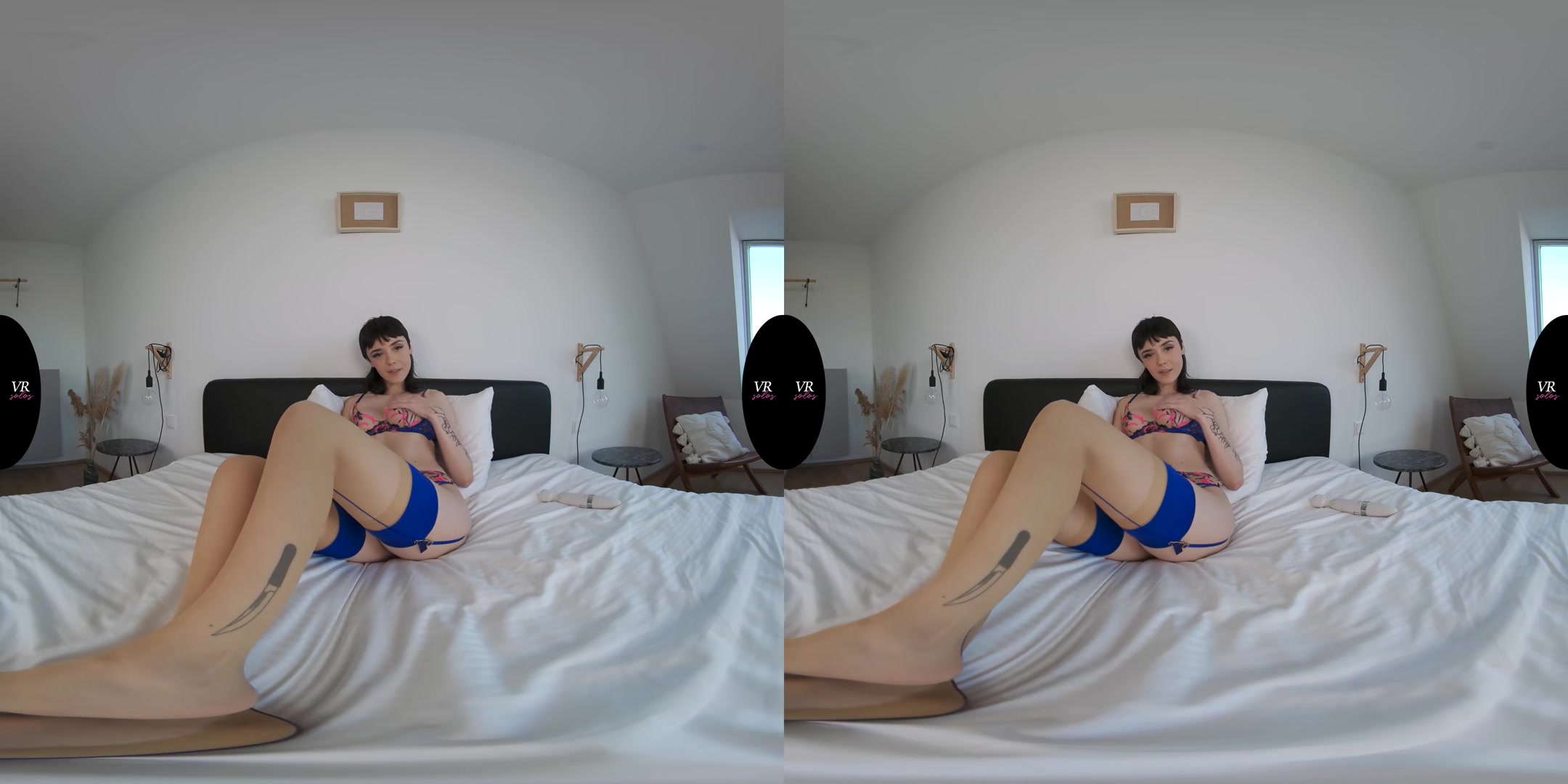 Catherine Has A Gushing Wet Orgasm - VRsolos