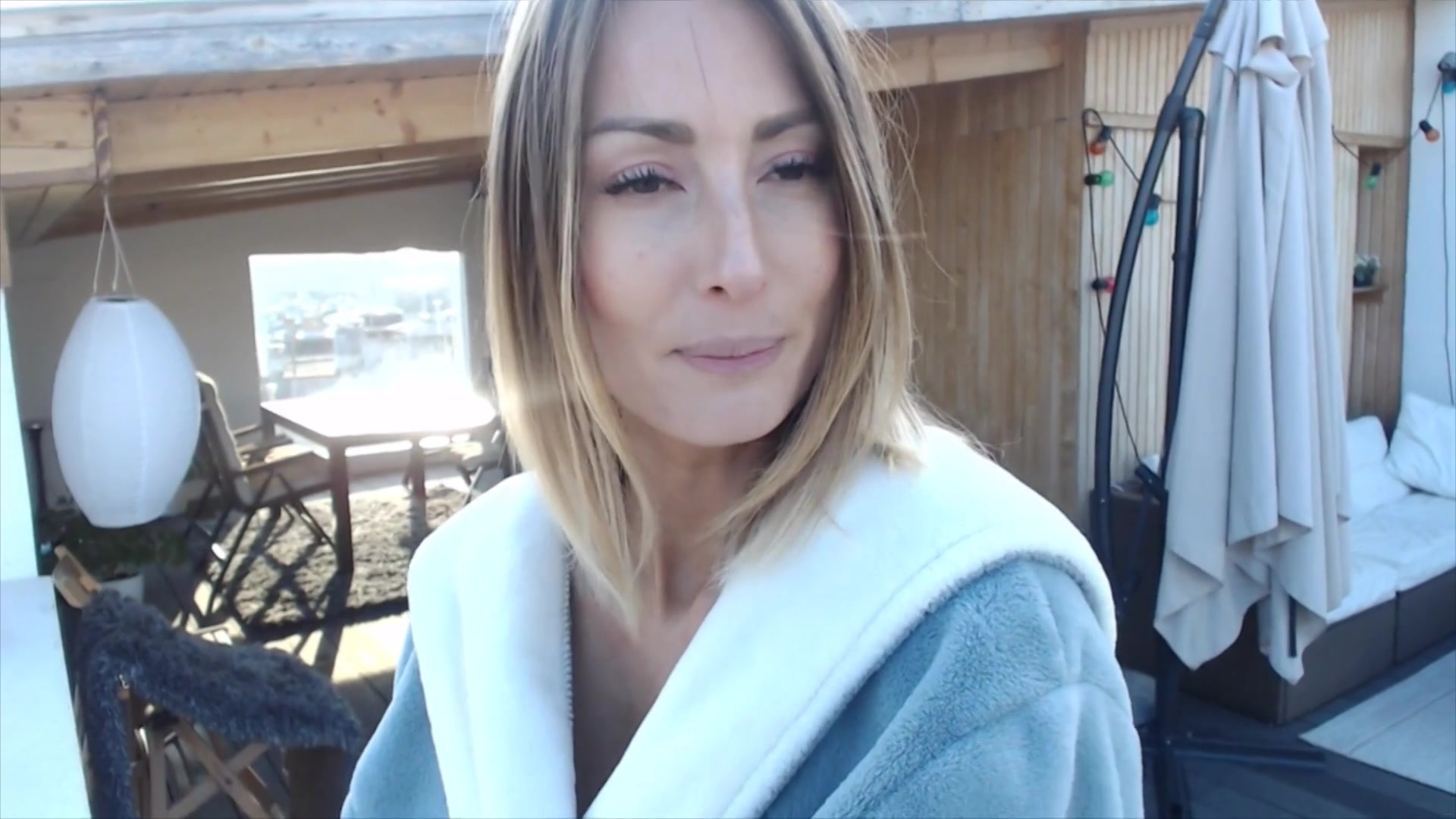 Nude Toes And Rooftops - Sex Movies Featuring Emma Lovett