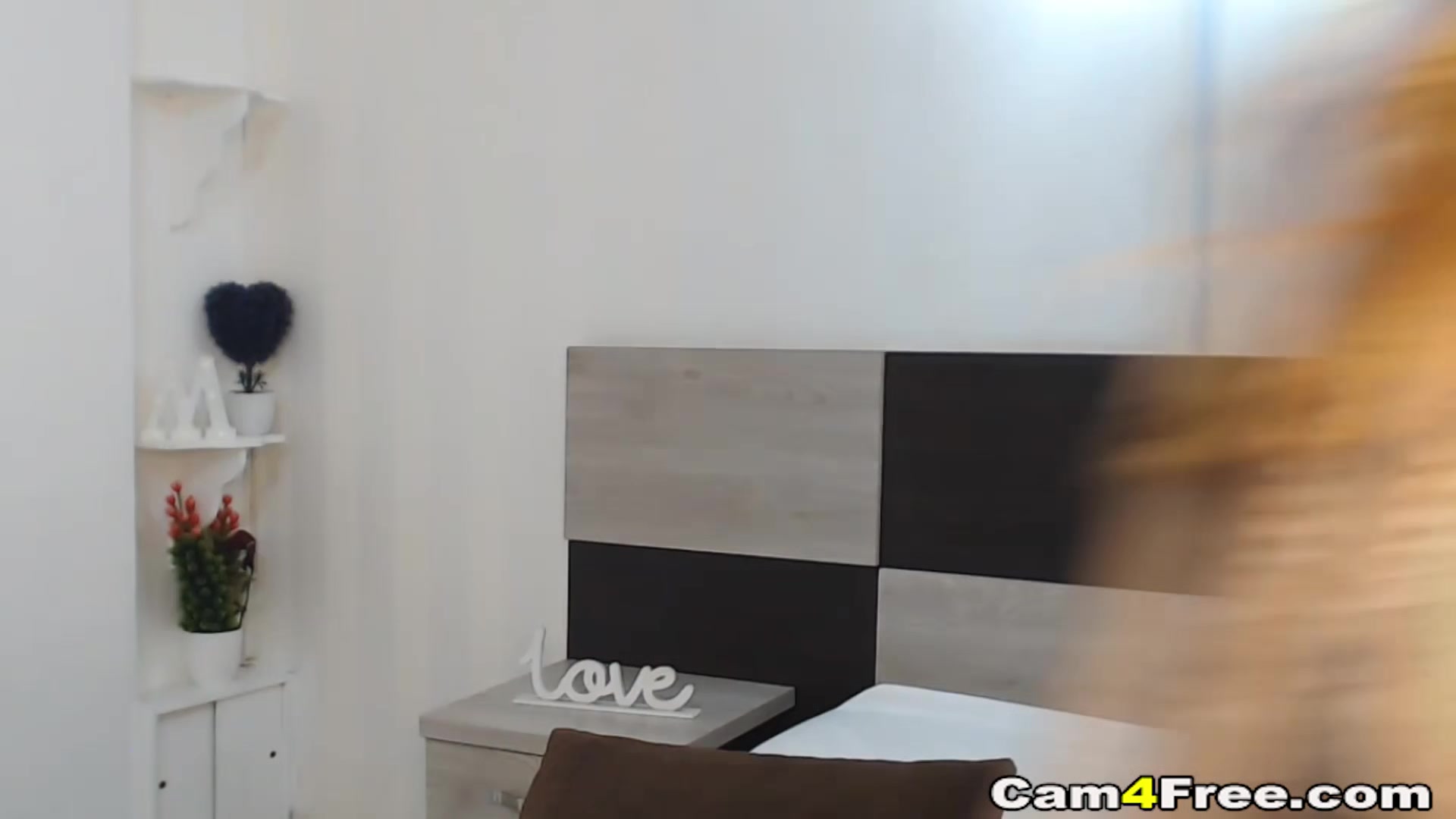 Gorgeous Chick Loves Fucking Her Pussy