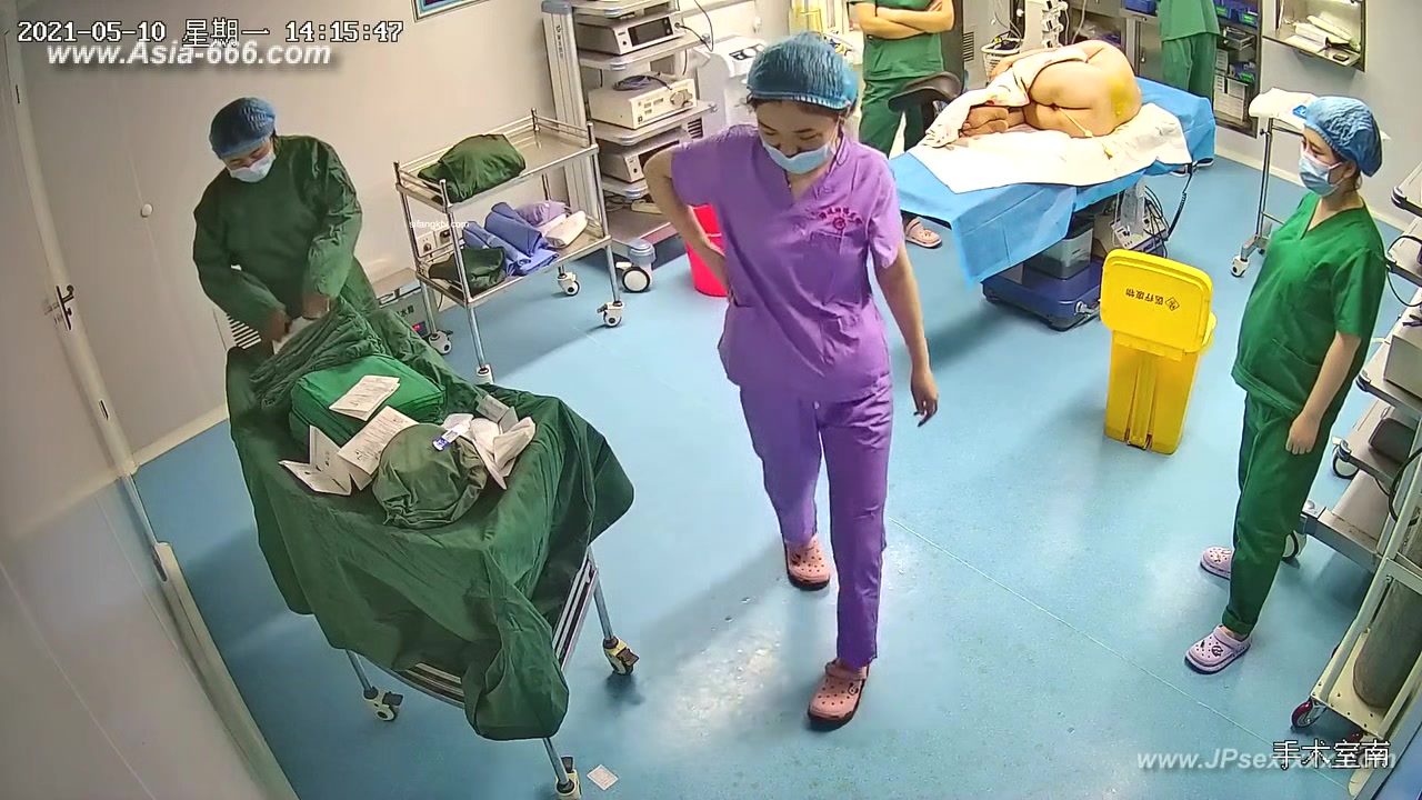 Peeping Hospital patient.7