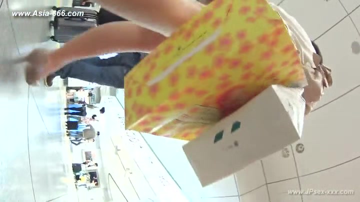 peeping chinese amateur upskirt.***