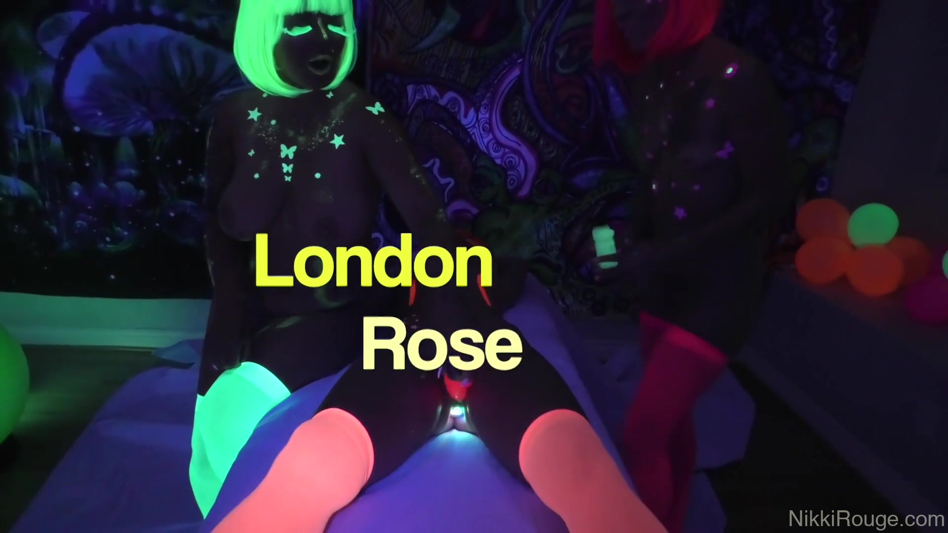 Glowy Hole Girls - Nikki Rouge